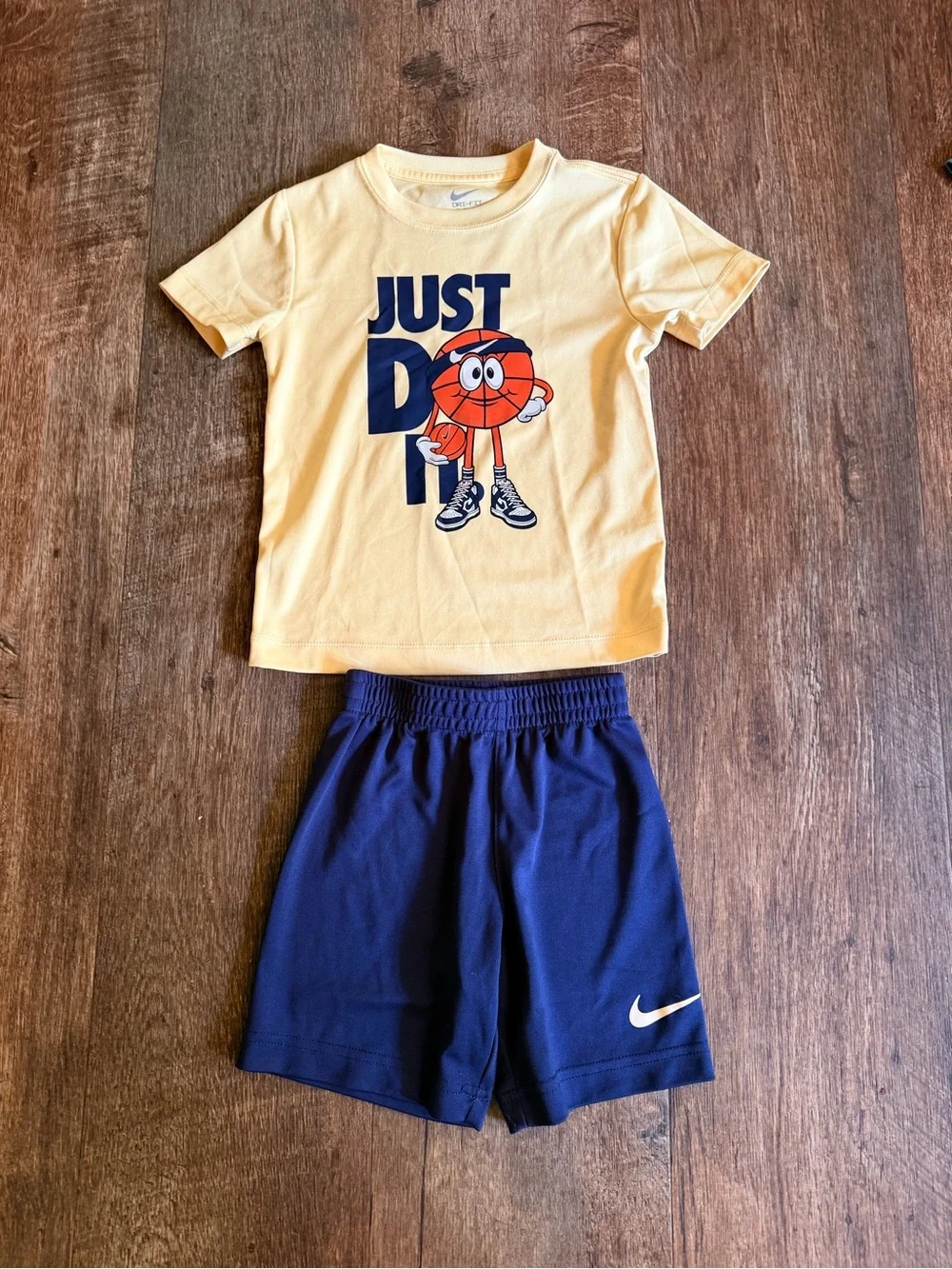 Nike 3-4T set